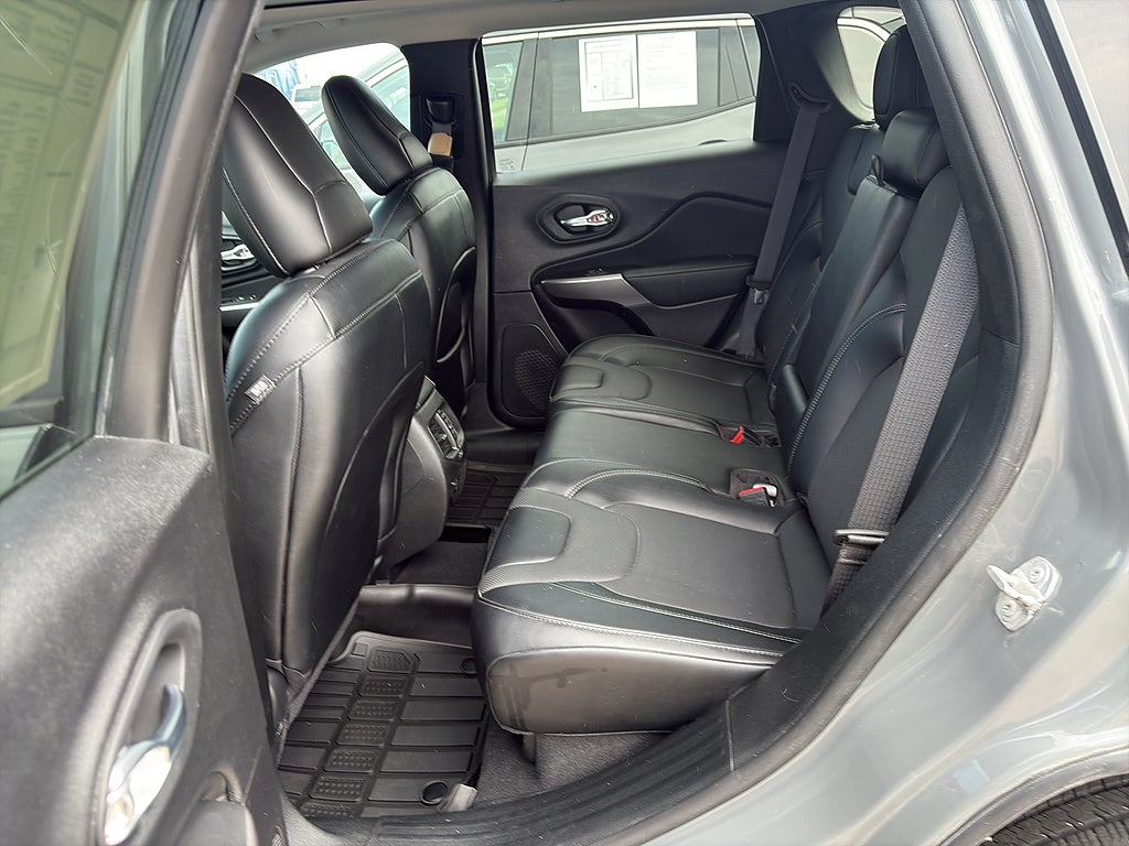 2022 Jeep Cherokee Latitude Lux