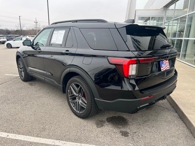2025 Ford Explorer ST-Line