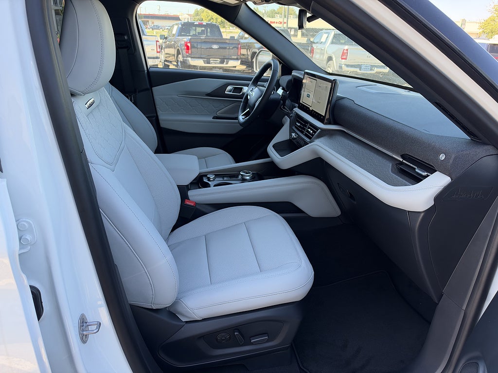 2027 Ford Explorer Platinum