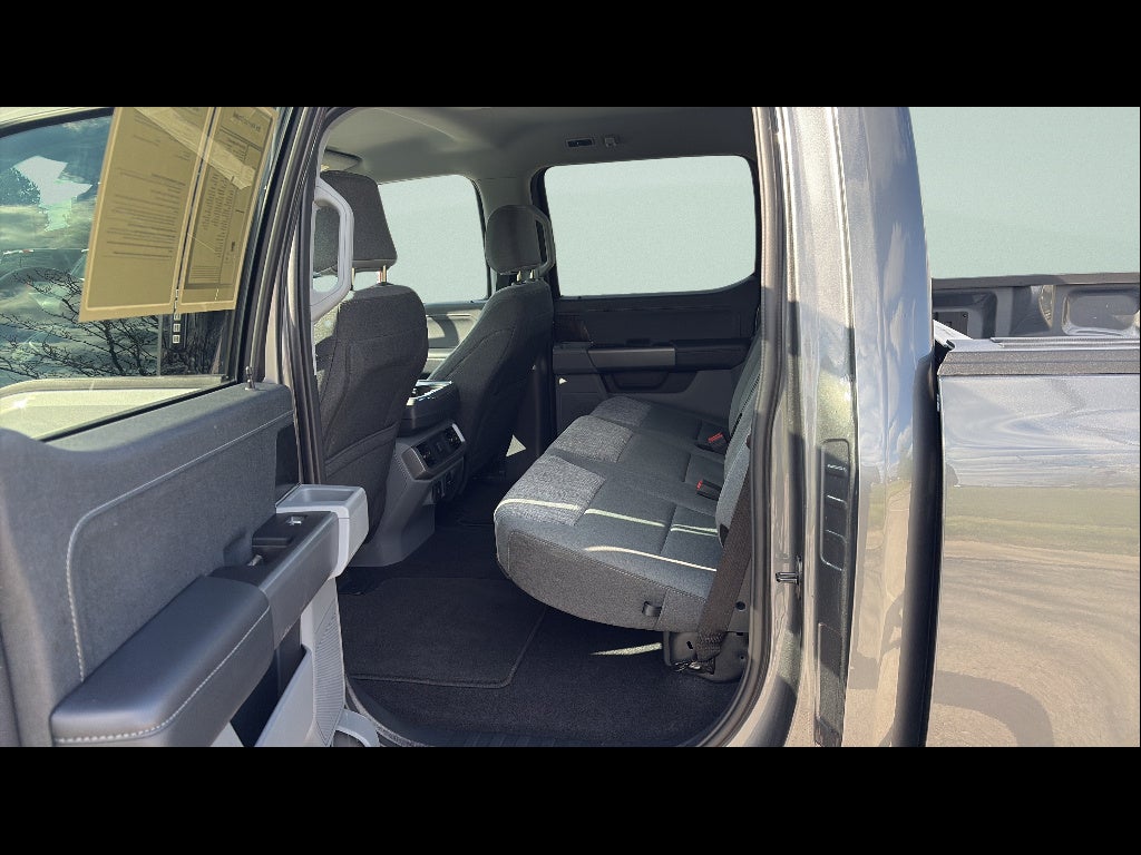 2023 Ford F-150 Lightning XLT