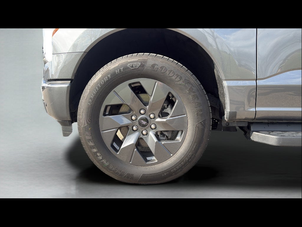 2023 Ford F-150 Lightning XLT