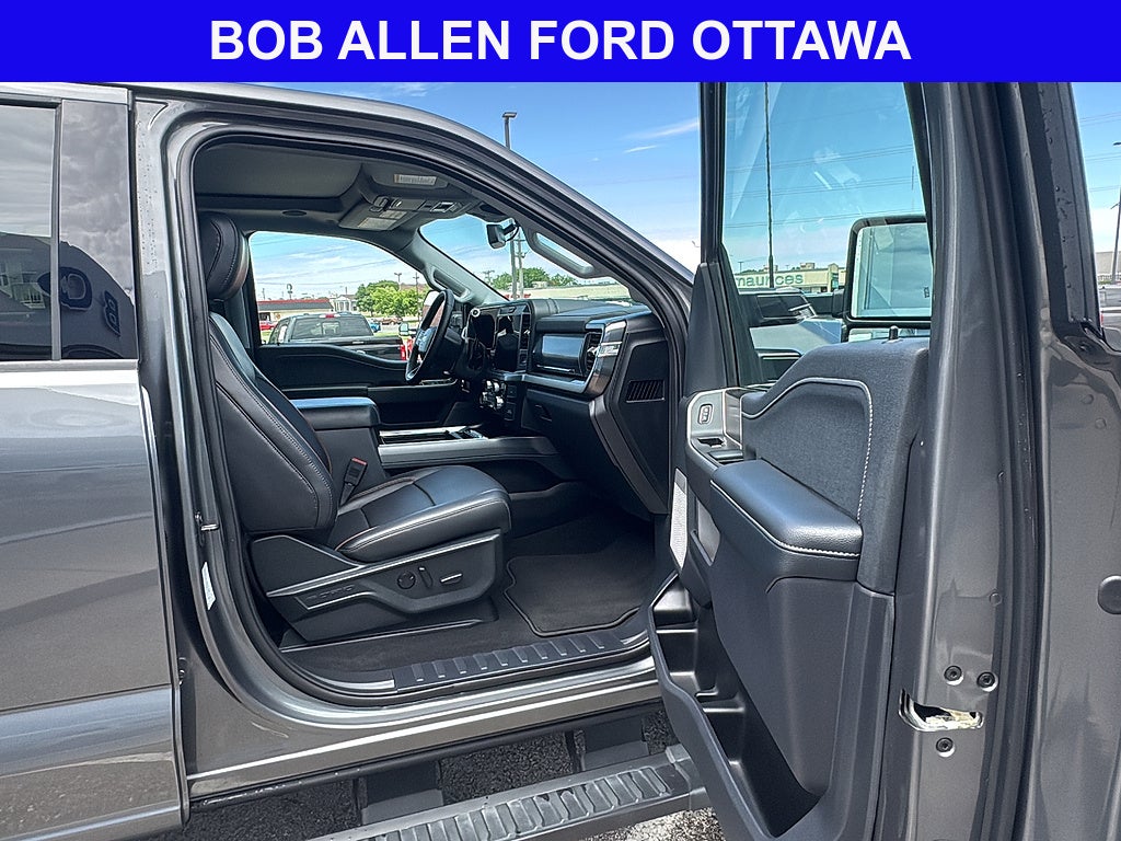 2025 Ford Super Duty F-350 SRW Lariat
