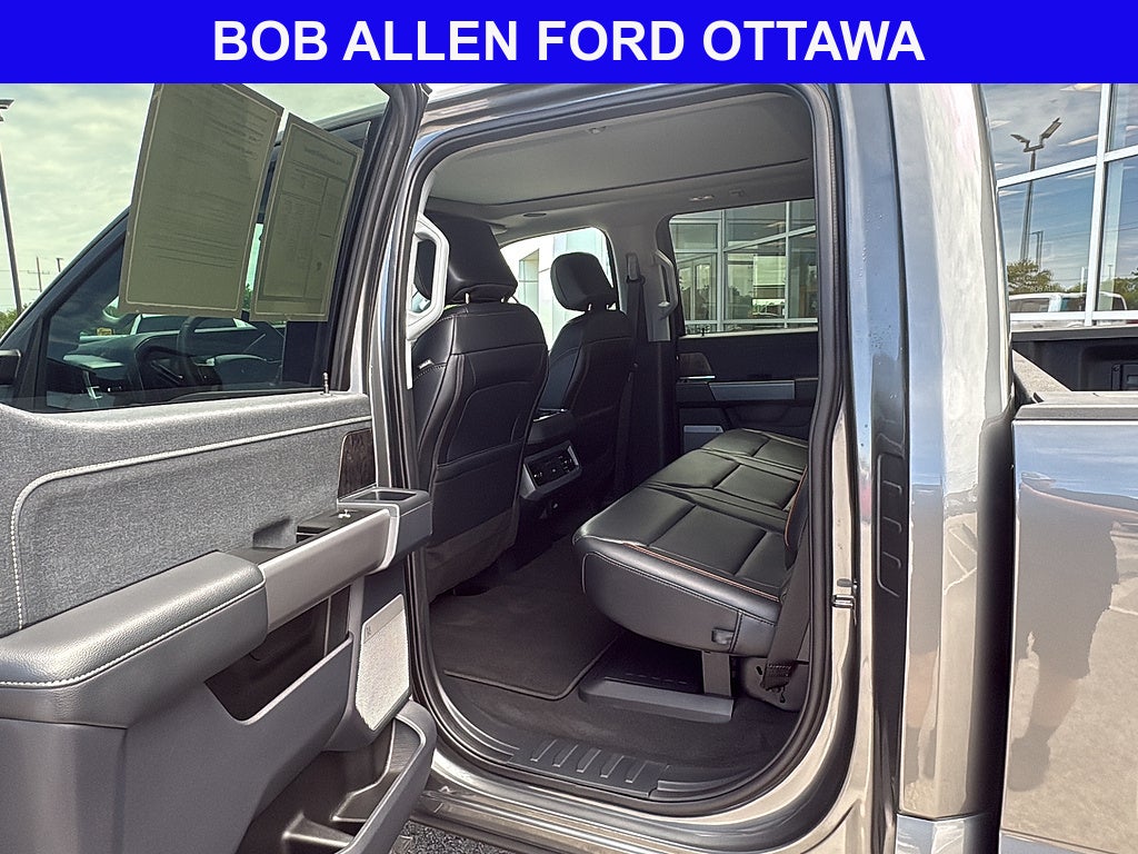 2025 Ford Super Duty F-350 SRW Lariat