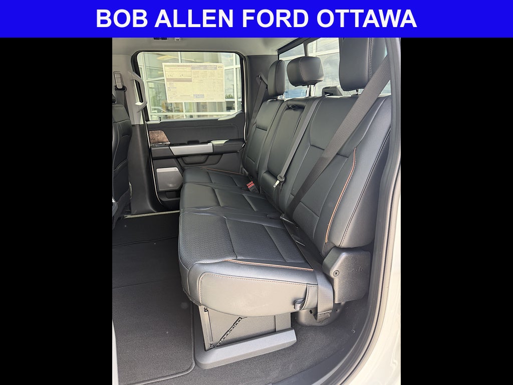 2026 Ford Super Duty F-350 DRW LARIAT