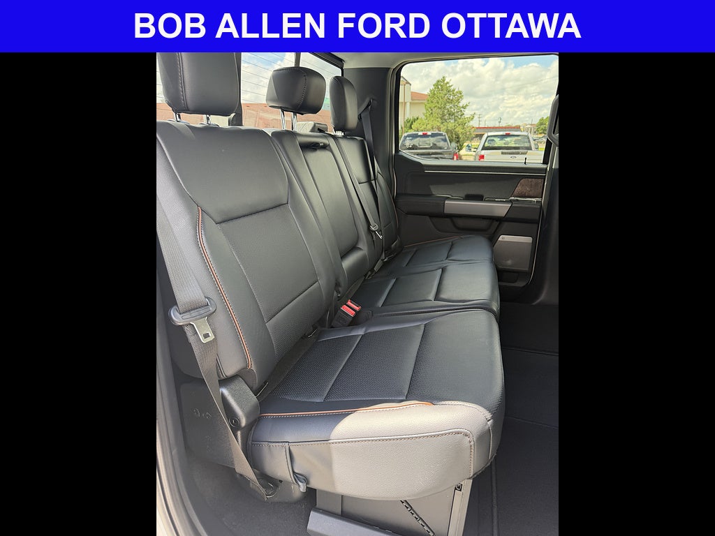 2026 Ford Super Duty F-350 DRW LARIAT