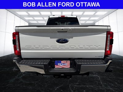 2026 Ford Super Duty F-350 DRW LARIAT
