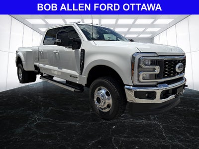 2026 Ford Super Duty F-350 DRW LARIAT