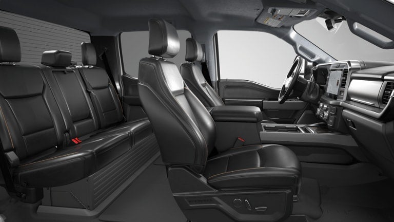 2026 Ford Super Duty F-350 DRW LARIAT