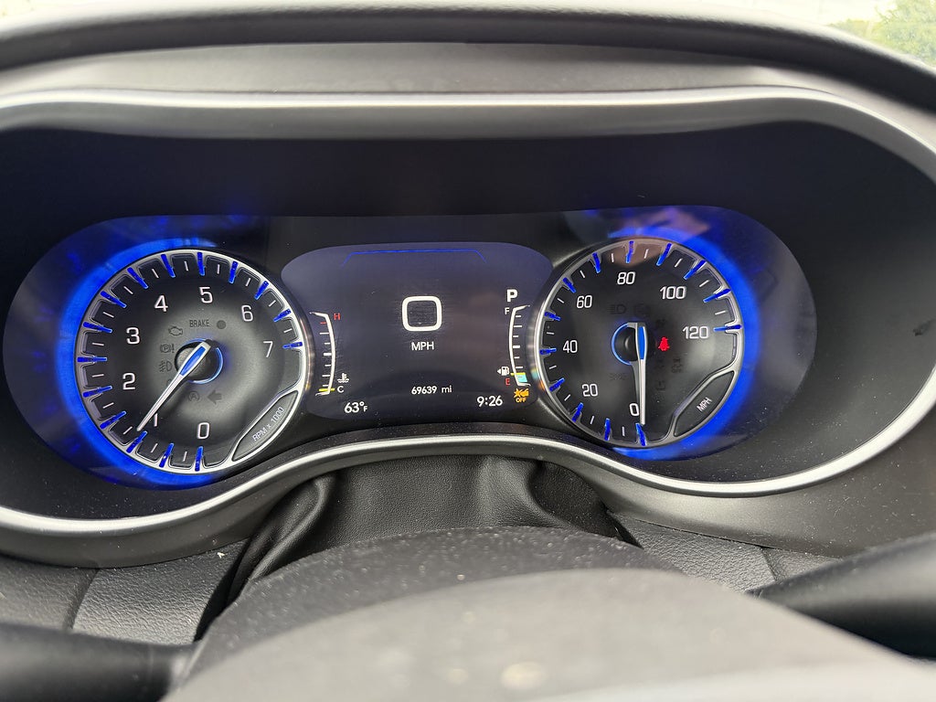 2025 Chrysler Pacifica Select