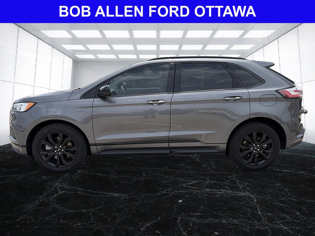 2022 Ford Edge SE