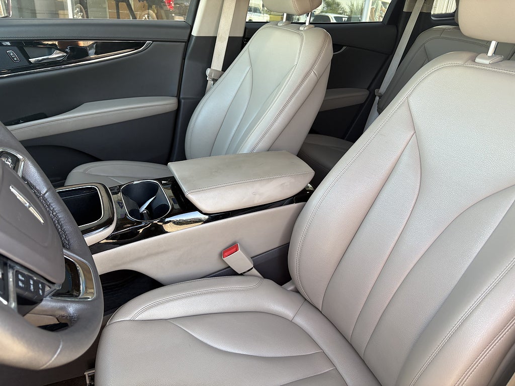 2022 Lincoln Nautilus Standard