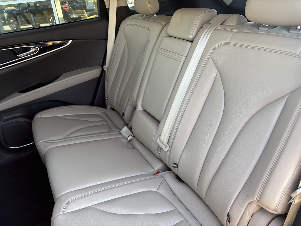 2022 Lincoln Nautilus Standard