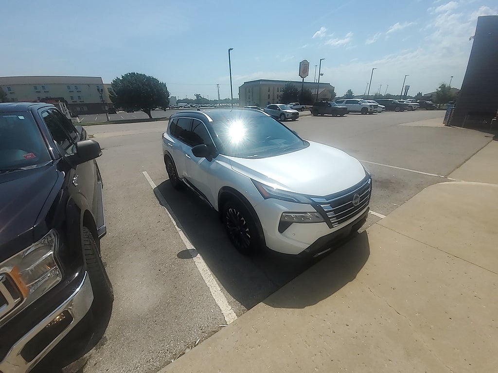 2024 Nissan Rogue Platinum