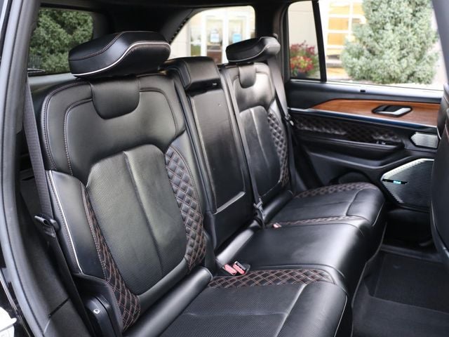 2022 Jeep Grand Cherokee Summit Reserve