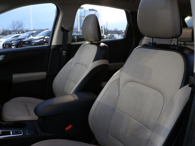 2020 Ford Escape Titanium Hybrid