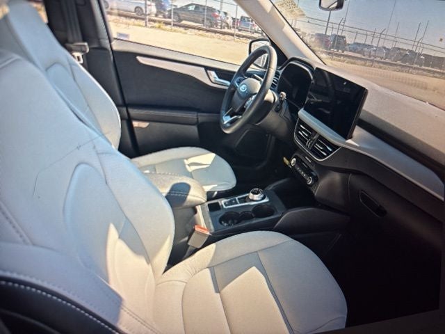 2024 Ford Escape Hybrid Platinum