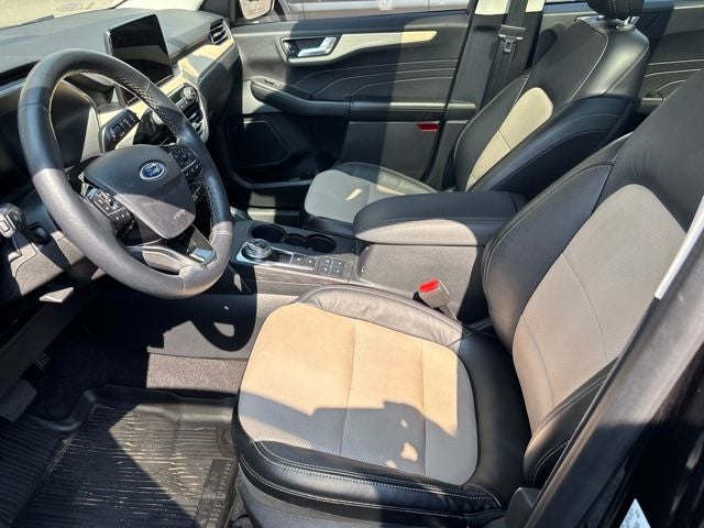 2021 Ford Escape Titanium