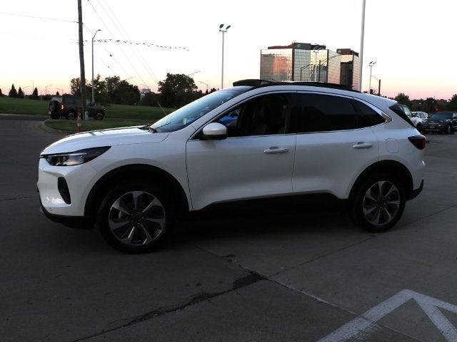 2025 Ford Escape Platinum