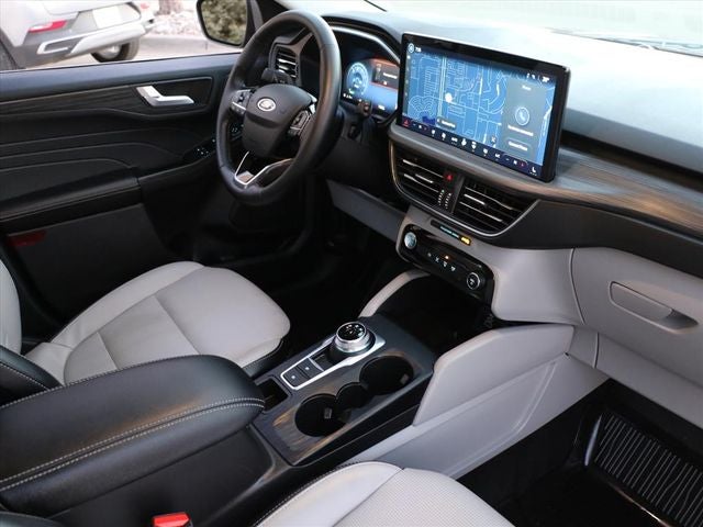 2025 Ford Escape Hybrid Platinum