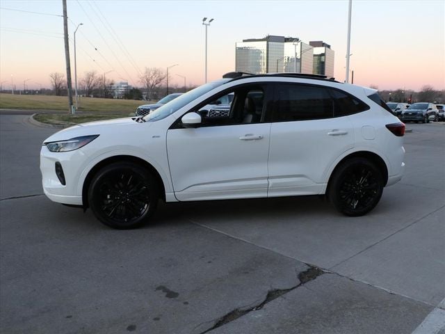 2026 Ford Escape ST-Line Elite