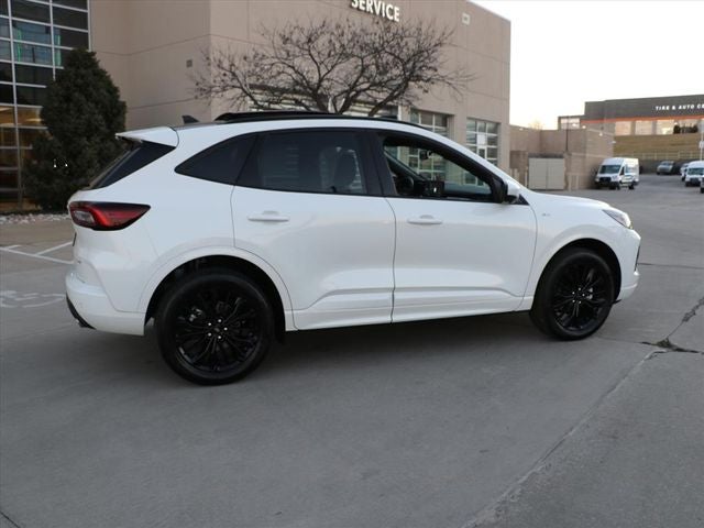 2026 Ford Escape ST-Line Elite