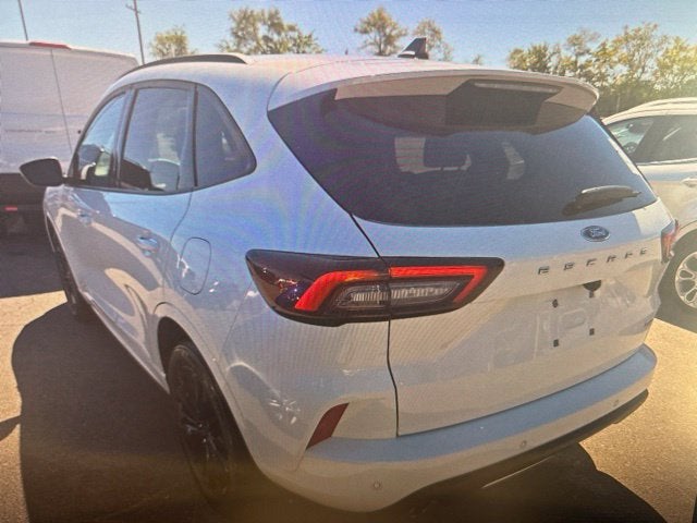 2025 Ford Escape Hybrid ST-Line Elite