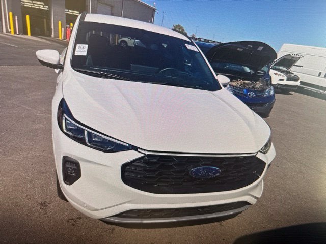 2025 Ford Escape Hybrid ST-Line Elite