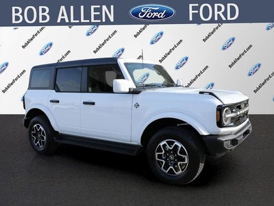 2026 Ford Bronco Outer Banks