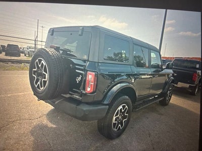 2024 Ford Bronco Outer Banks