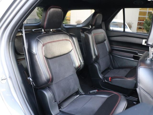 2024 Ford Explorer ST-Line