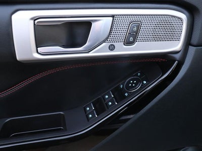 2024 Ford Explorer ST-Line