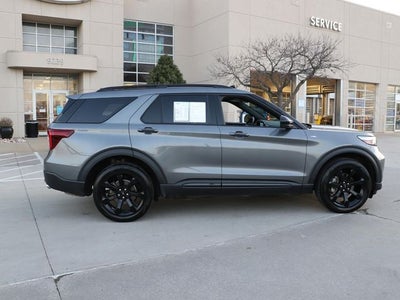 2024 Ford Explorer ST-Line