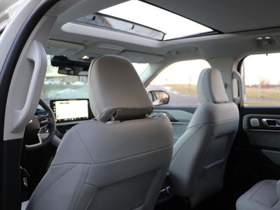 2025 Ford Explorer Platinum