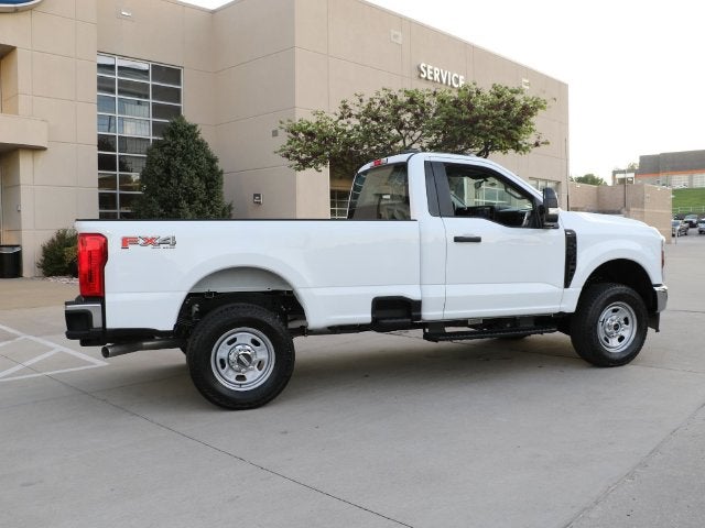 2027 Ford F-350SD XL