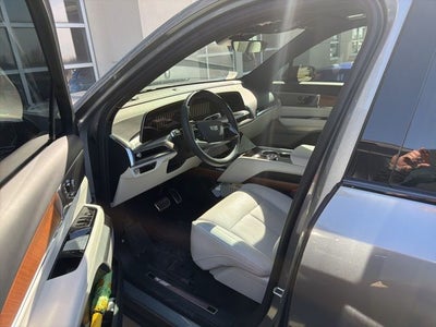 2026 Cadillac VISTIQ Sport