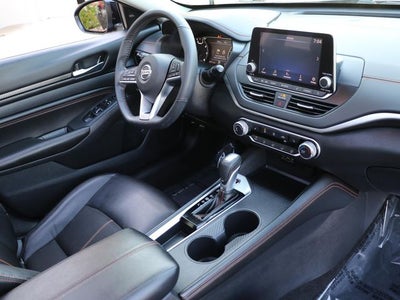 2022 Nissan Altima 2.0 SR