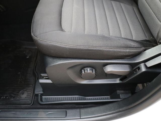 2021 Ford Edge SE