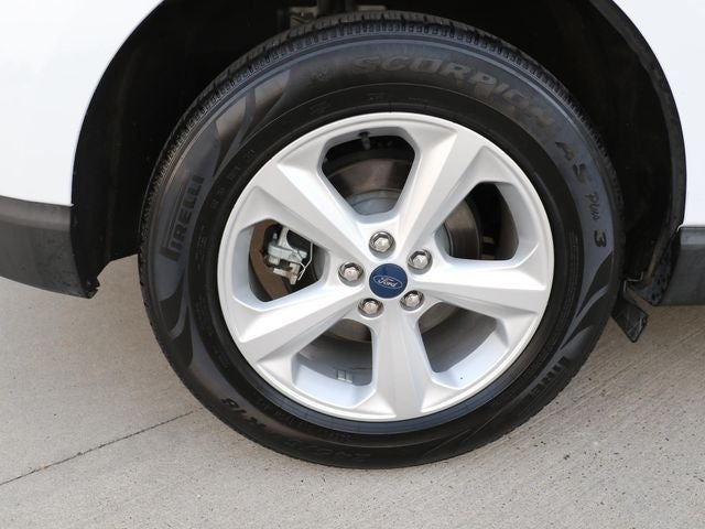 2021 Ford Edge SE