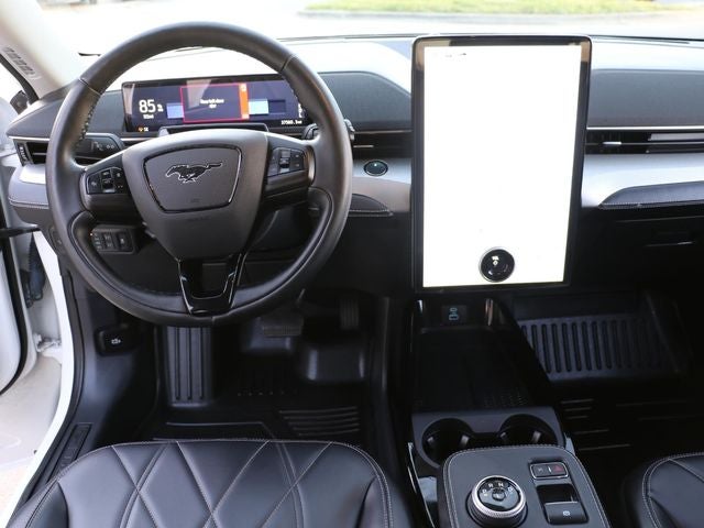 2022 Ford Mustang Mach-E Select