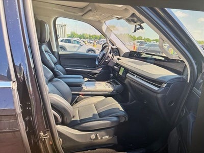 2025 Lincoln Navigator L Reserve