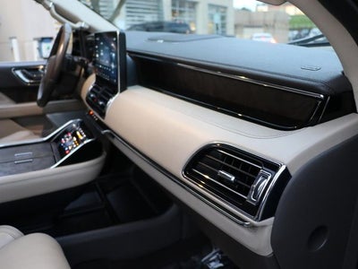2022 Lincoln Navigator L Reserve