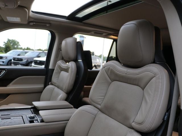 2022 Lincoln Navigator L Reserve
