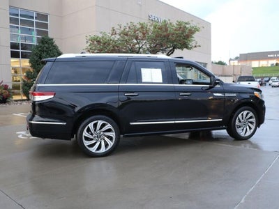 2022 Lincoln Navigator L Reserve