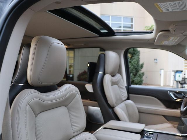 2022 Lincoln Navigator L Reserve