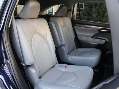 2021 Toyota Highlander Platinum