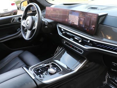 2023 BMW X7 M60i