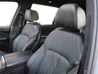 2023 BMW X7 M60i