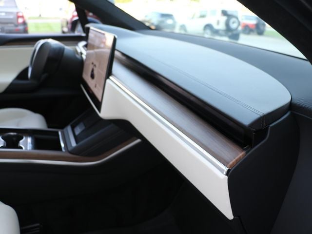 2023 Tesla Model X Base