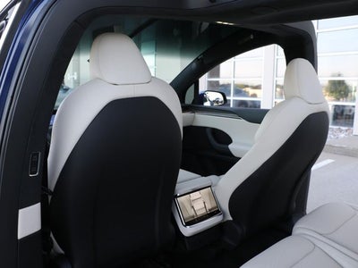 2023 Tesla Model X Base