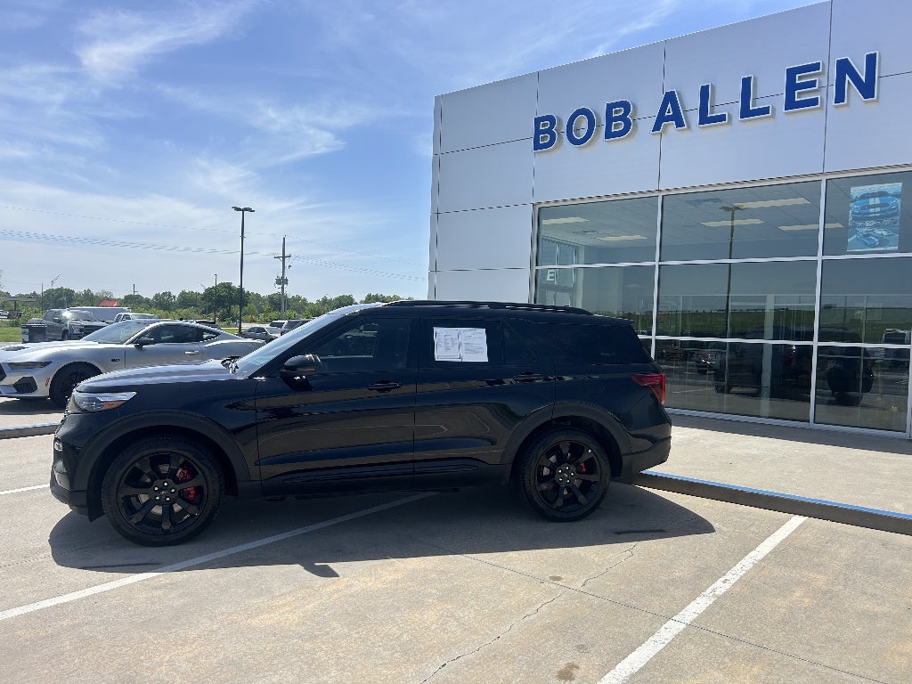 Used 2023 Ford Explorer ST with VIN 1FM5K8GC3PGB38949 for sale in Kansas City
